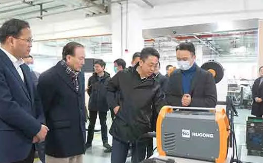 南昌市委常委、副市长王万征一行莅临上海唬；9001cc金沙以诚为本集团总部考察